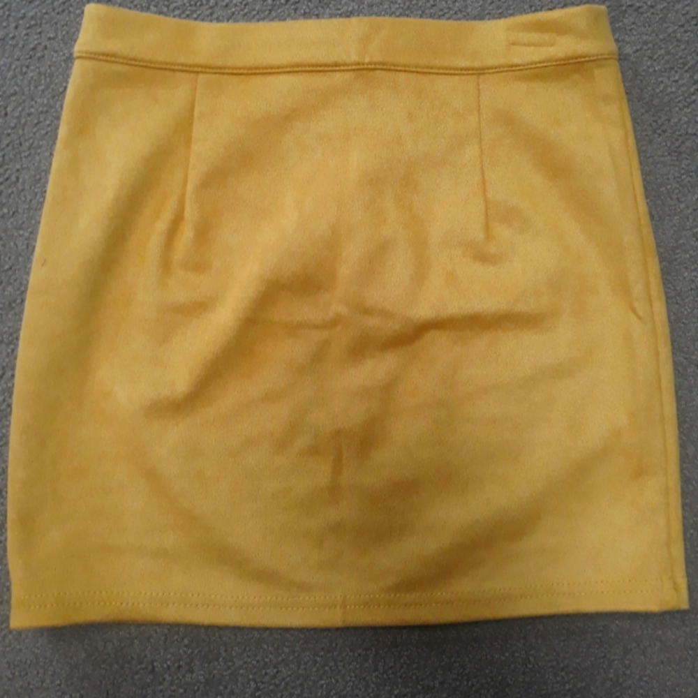 Gold Cider mini skirt size small NWT